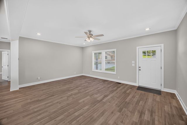 2499 River Ranch Dr, Cookeville, TN 38501