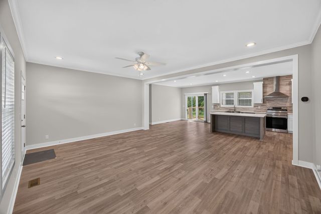 2499 River Ranch Dr, Cookeville, TN 38501