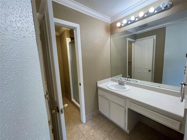 1908 Augusta Drive 4, Houston, TX 77057