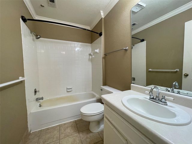 1908 Augusta Drive 4, Houston, TX 77057