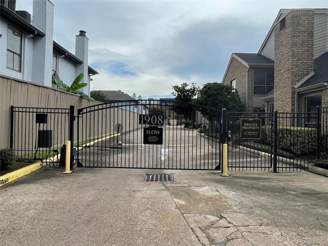 1908 Augusta Drive 4, Houston, TX 77057