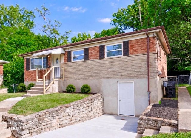 3065 Aquadale Lane, Cincinnati, OH 45211