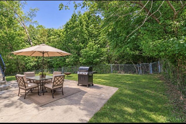3065 Aquadale Lane, Cincinnati, OH 45211