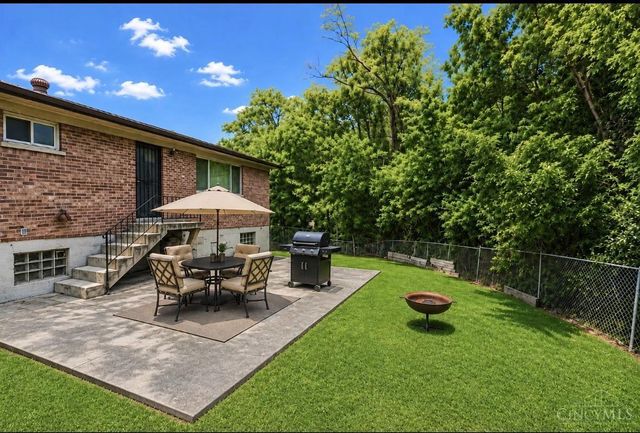 3065 Aquadale Lane, Cincinnati, OH 45211