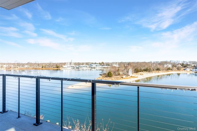 123 Sterling Avenue 12, Greenport, NY 11944