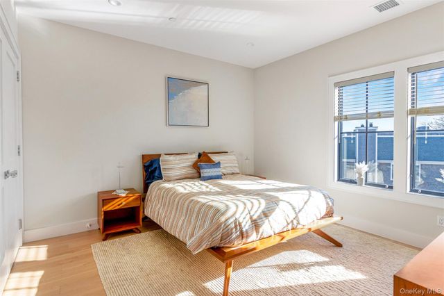 123 Sterling Avenue 12, Greenport, NY 11944