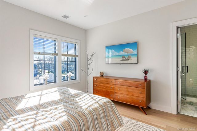 123 Sterling Avenue 12, Greenport, NY 11944