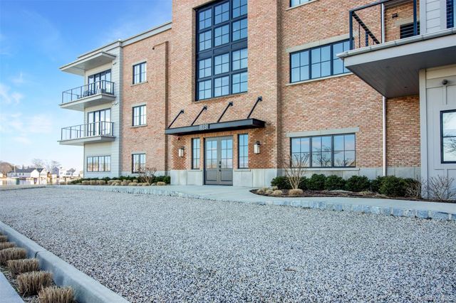 123 Sterling Avenue 12, Greenport, NY 11944