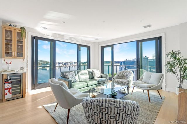 123 Sterling Avenue 12, Greenport, NY 11944