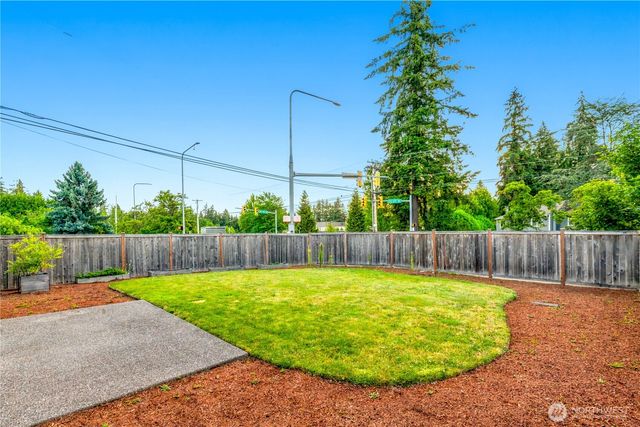 13932 131st Lane NE, Kirkland, WA 98034