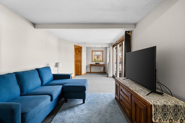 120 Chases Grove Road, Derry, NH 03038