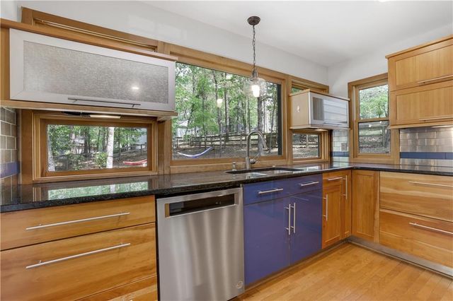 225 Tawneywood Way, Alpharetta, GA 30022