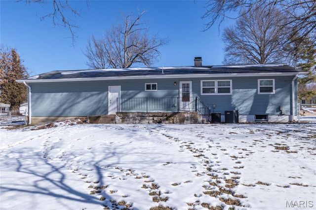 816 Crestland Drive, Ballwin, MO 63011