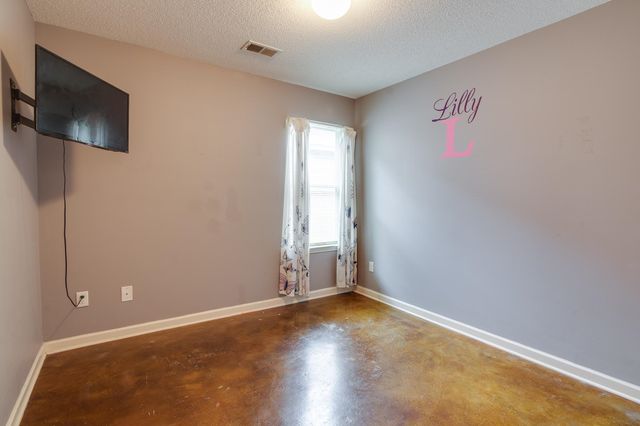 5616 FALLING BARK DR, Memphis, TN 38134