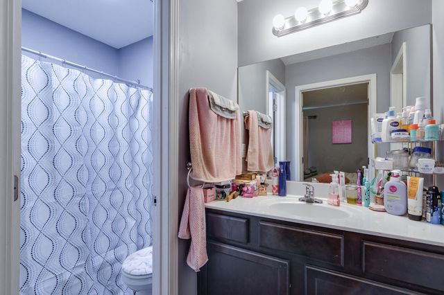 5616 FALLING BARK DR, Memphis, TN 38134