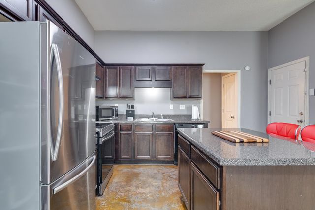 5616 FALLING BARK DR, Memphis, TN 38134