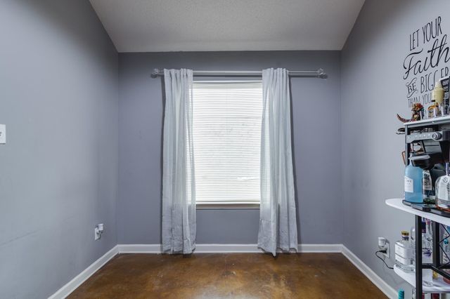 5616 FALLING BARK DR, Memphis, TN 38134