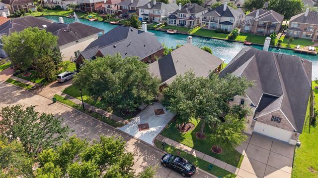 14326 Manorbier Lane, Sugar Land, TX 77498