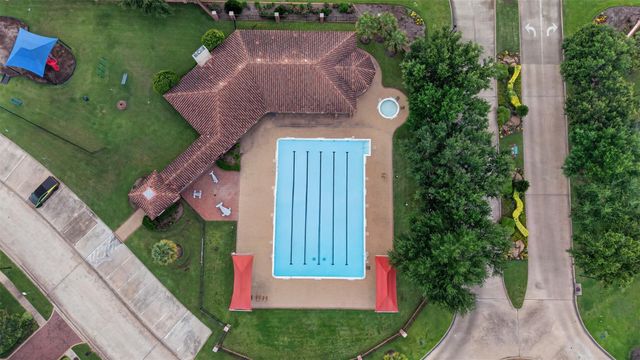 14326 Manorbier Lane, Sugar Land, TX 77498