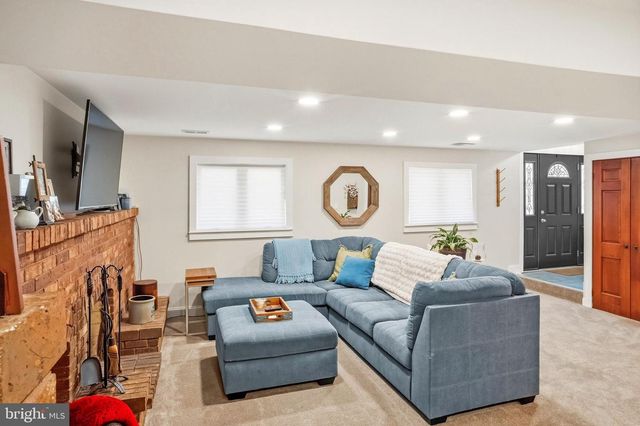 693 THORNY LN, Glendora, NJ 08029