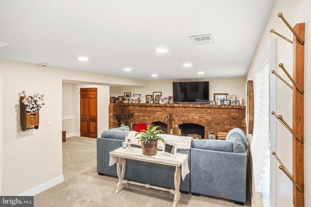 693 THORNY LN, Glendora, NJ 08029