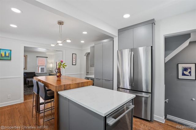 4602 Groveland Avenue, Royal Oak, MI 48073