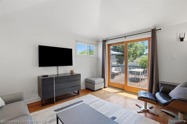 4602 Groveland Avenue, Royal Oak, MI 48073