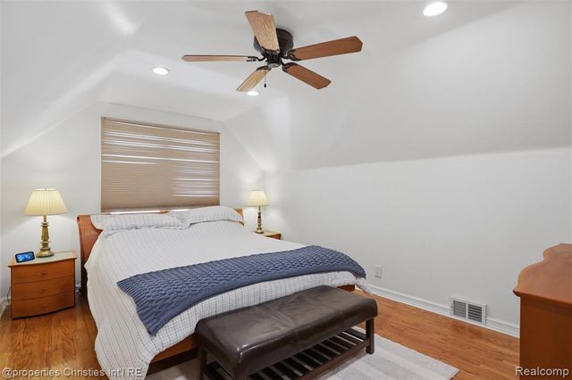 4602 Groveland Avenue, Royal Oak, MI 48073