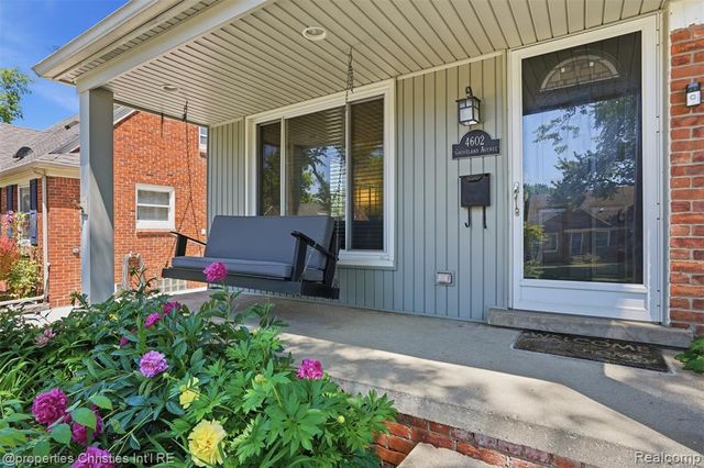 4602 Groveland Avenue, Royal Oak, MI 48073