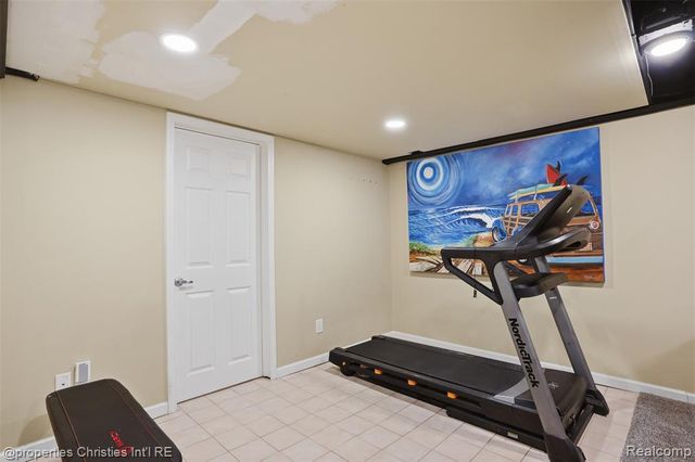 4602 Groveland Avenue, Royal Oak, MI 48073