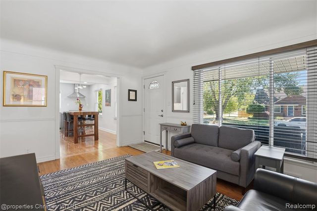 4602 Groveland Avenue, Royal Oak, MI 48073