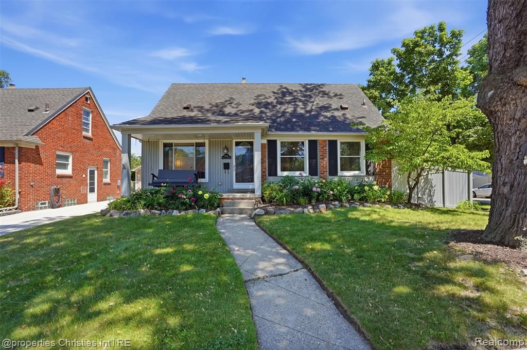 4602 Groveland Avenue, Royal Oak, MI 48073