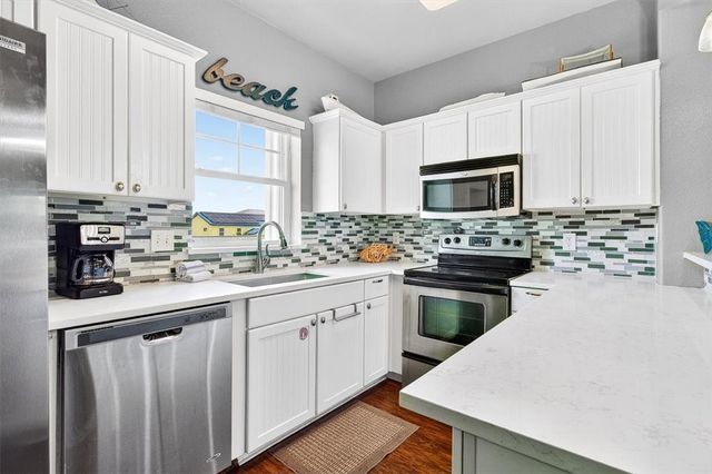 3021 S 11th St 7, Port Aransas, TX 78373