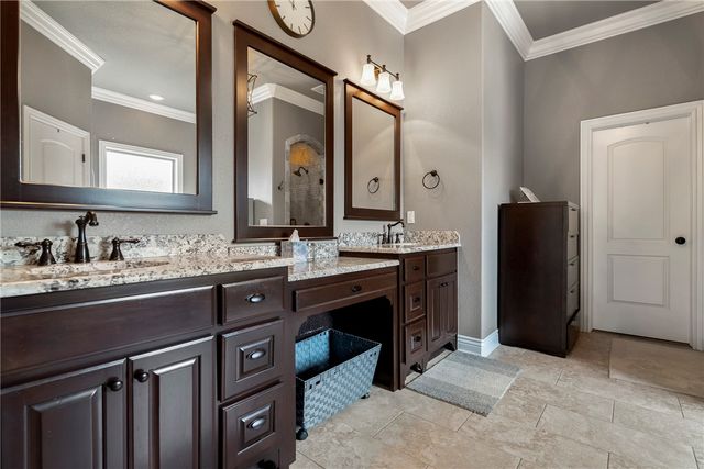 4502 NE Birchgrove Place, Bentonville, AR 72712