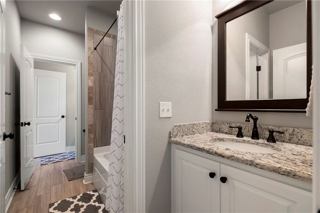 4502 NE Birchgrove Place, Bentonville, AR 72712