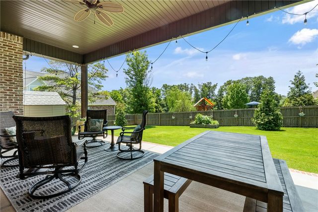 4502 NE Birchgrove Place, Bentonville, AR 72712