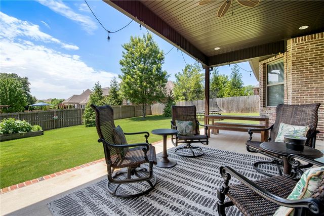 4502 NE Birchgrove Place, Bentonville, AR 72712