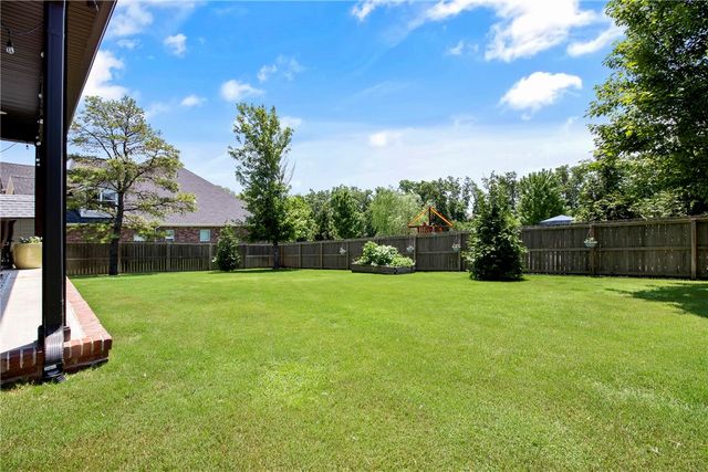 4502 NE Birchgrove Place, Bentonville, AR 72712