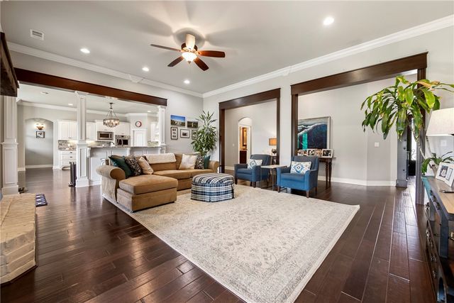 4502 NE Birchgrove Place, Bentonville, AR 72712