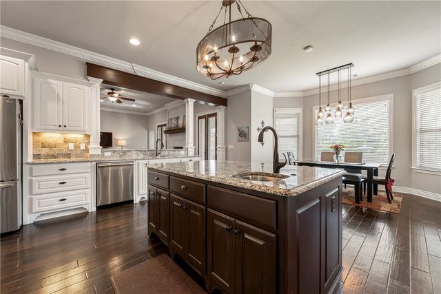 4502 NE Birchgrove Place, Bentonville, AR 72712