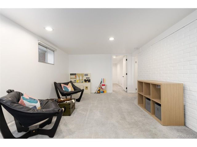 1901 S Clarkson St, Denver, CO 80210