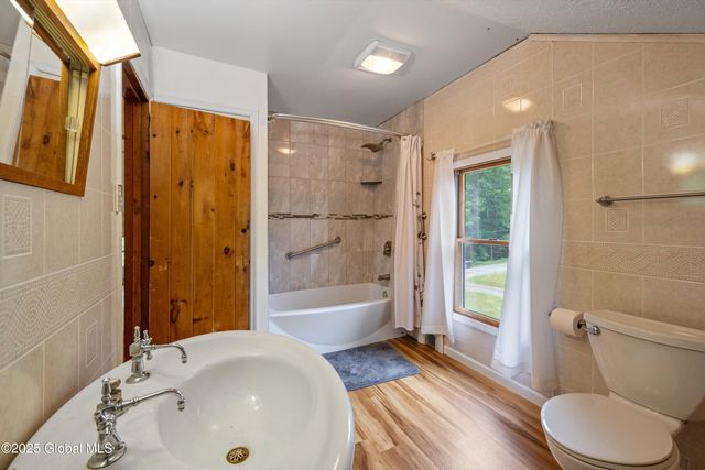 48 Lakeview Avenue, Moriah, NY 12960