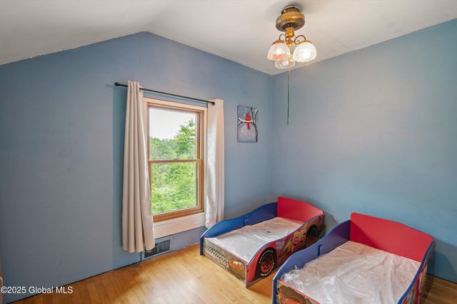 48 Lakeview Avenue, Moriah, NY 12960