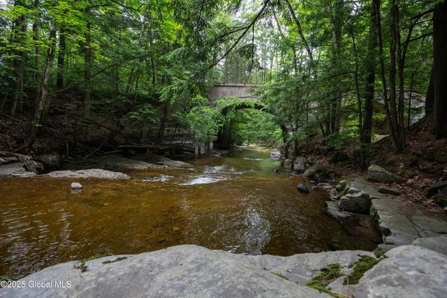 48 Lakeview Avenue, Moriah, NY 12960