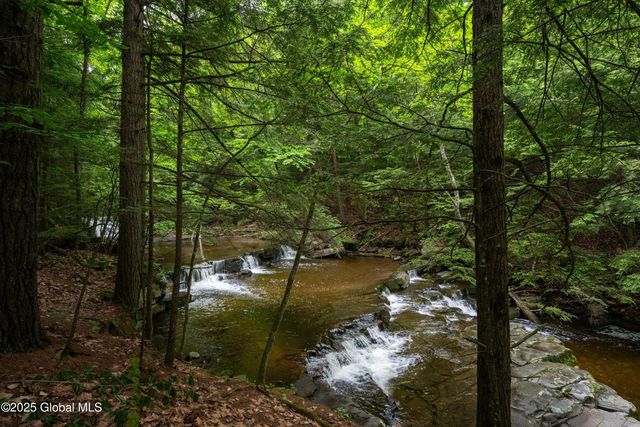 48 Lakeview Avenue, Moriah, NY 12960