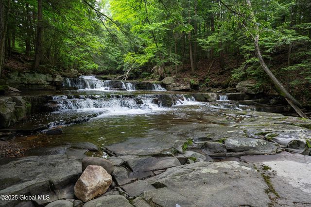 48 Lakeview Avenue, Moriah, NY 12960