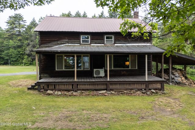 48 Lakeview Avenue, Moriah, NY 12960