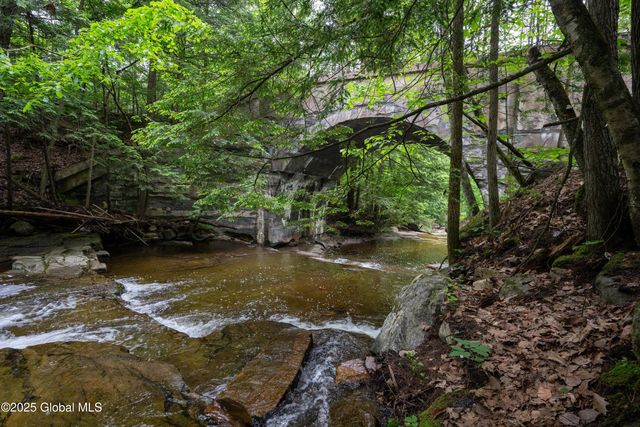 48 Lakeview Avenue, Moriah, NY 12960