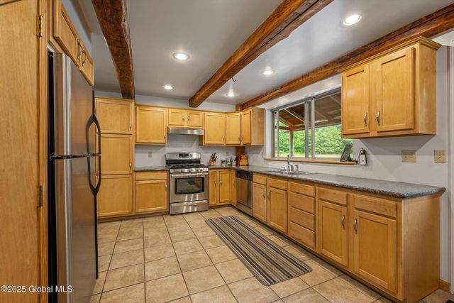 48 Lakeview Avenue, Moriah, NY 12960