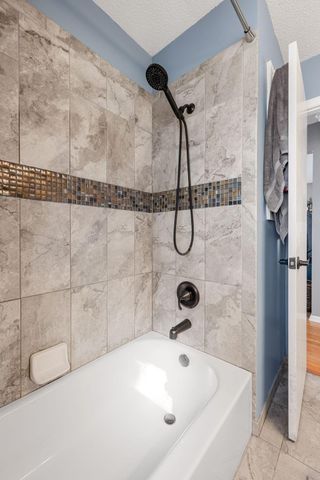 8019 47th Avenue N, New Hope, MN 55428